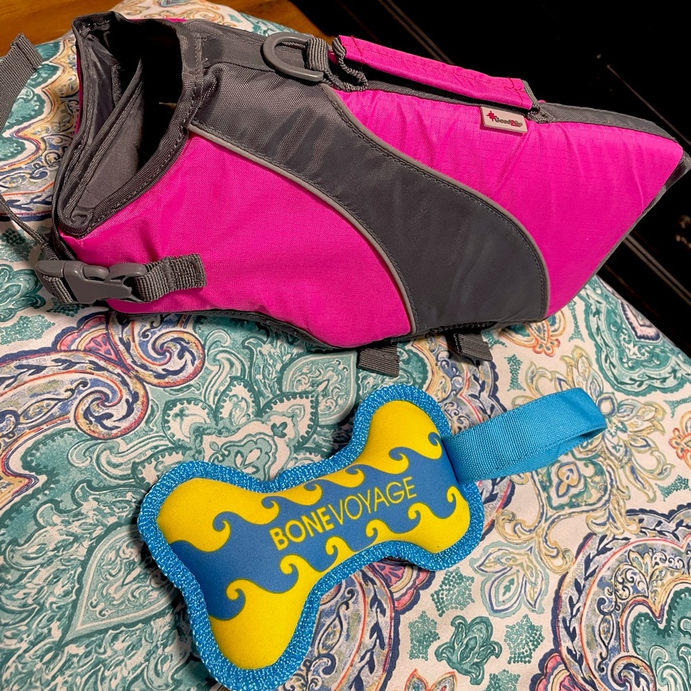 Pet Life jacket and Water Toy